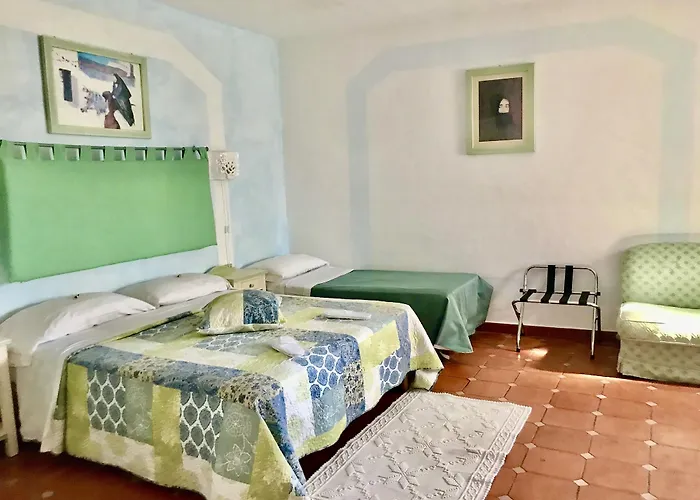 Stefania Boutique By The Ольбия