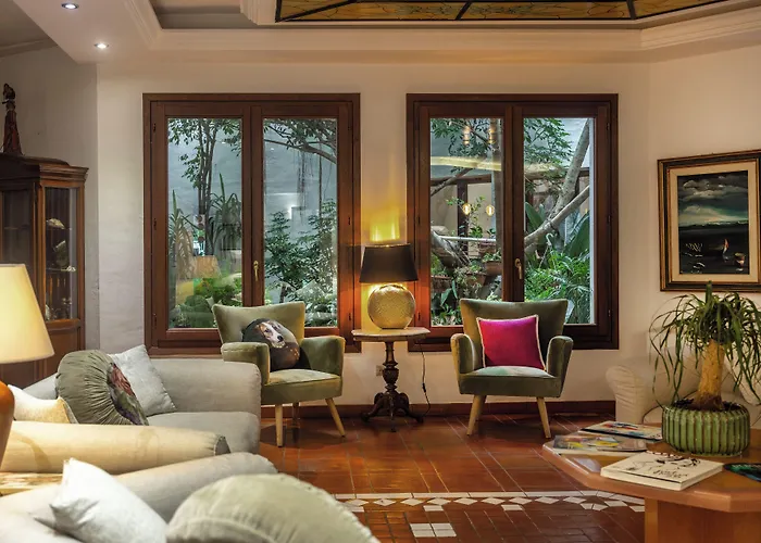 Stefania Boutique By The Ольбия