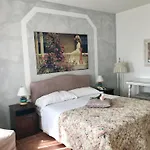 Stefania Boutique By The Olbia