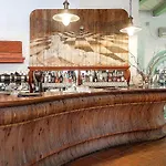 斯特法尼亚海滩边酒店