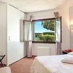 Stefania Boutique By The Hotell