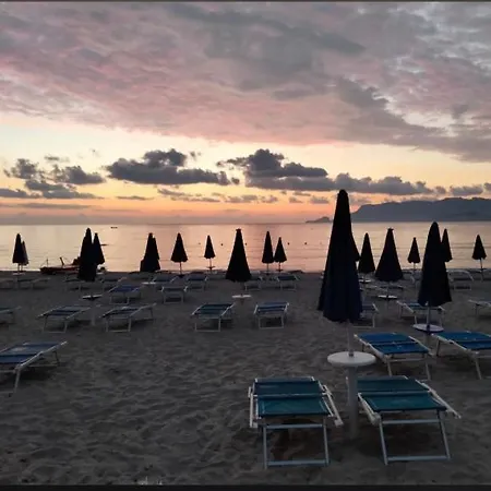 Stefania Boutique By The 4* Ольбія