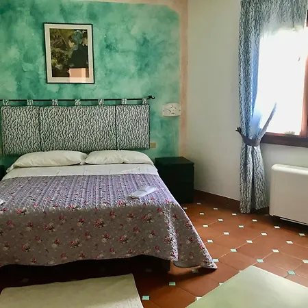 Stefania Boutique By The Olbia
