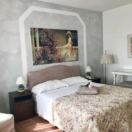 Stefania Boutique By The Olbia