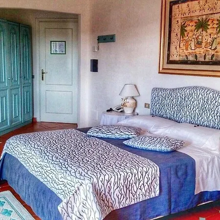 Stefania Boutique By The 4*