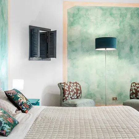 Stefania Boutique By The Готель