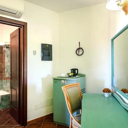 Hotel Stefania Boutique By The 4*