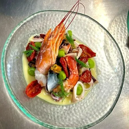 Готель Stefania Boutique By The 4*