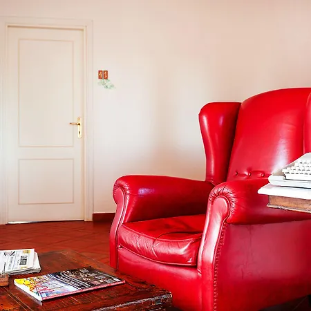 Stefania Boutique By The Готель