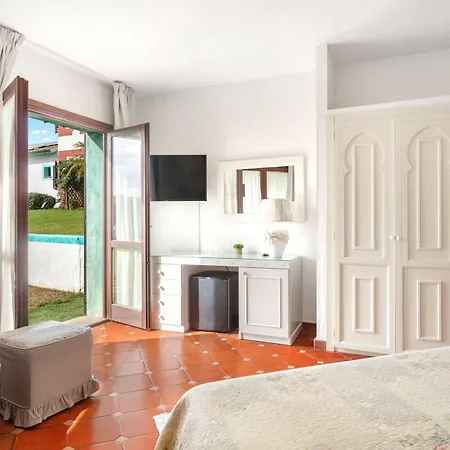 Stefania Boutique By The Szálloda Olbia